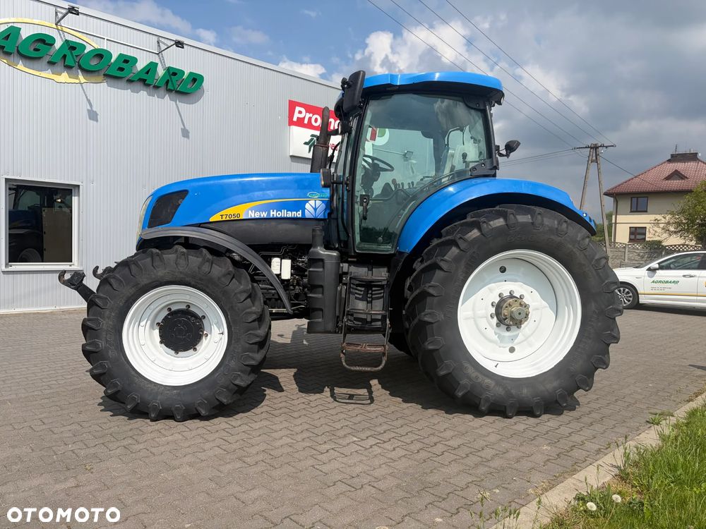 New Holland T7050 - 3