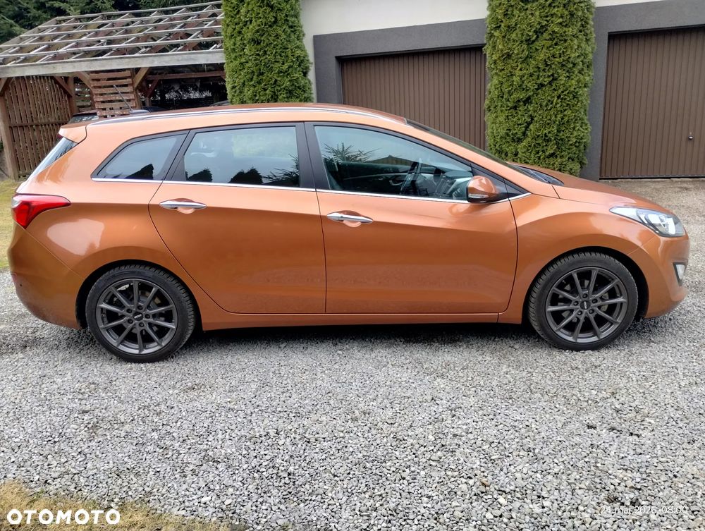 Hyundai i30 blue Kombi 1.6 GDi Trend - 10