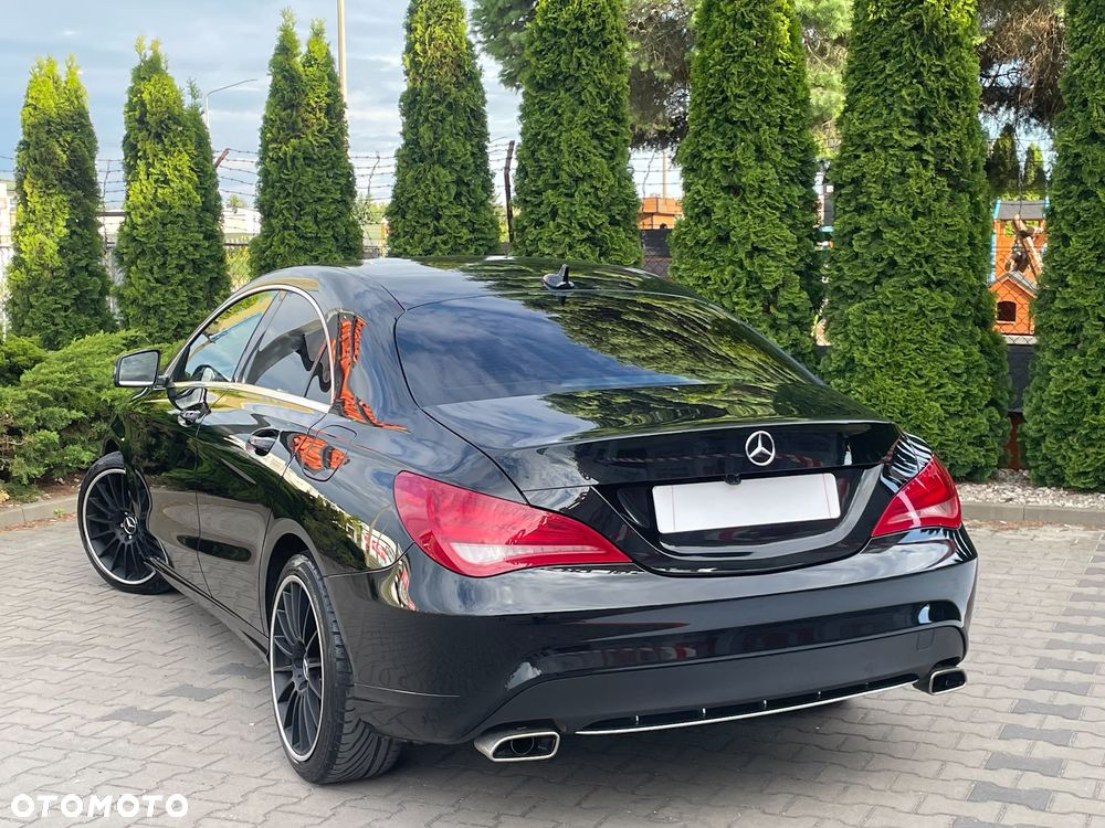 Mercedes-Benz CLA 180 AMG Line - 9