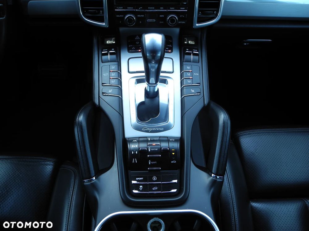 Porsche Cayenne - 11