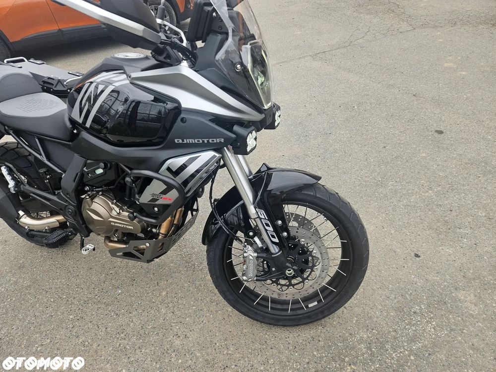 QJMOTOR SRT 600SX - 14