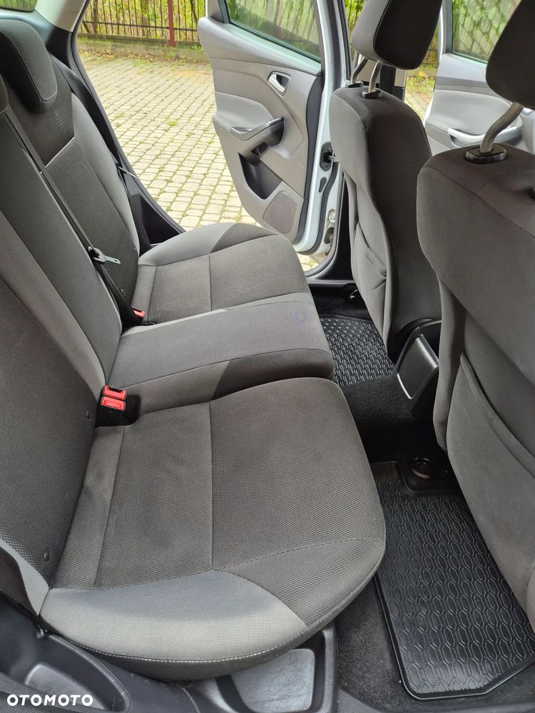 Ford Focus 1.0 EcoBoost Titanium - 26