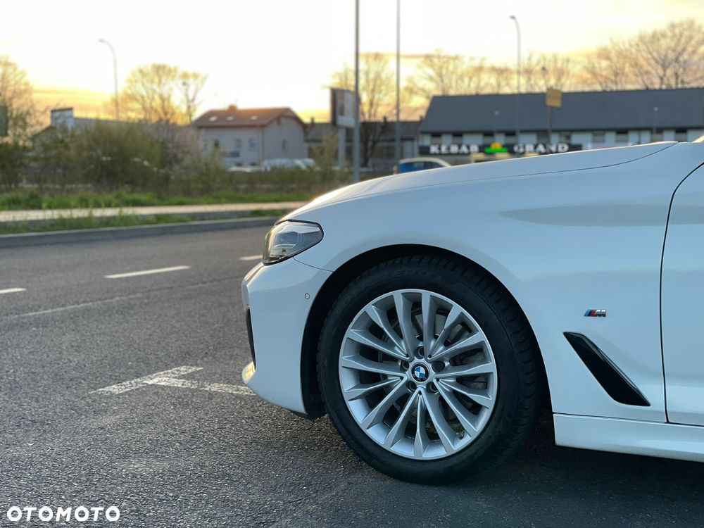 BMW Seria 5 520i GPF M Sport sport - 12