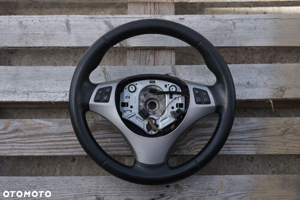 Kierownica skórzana multi BMW seria 1 E87 6771376 - 1
