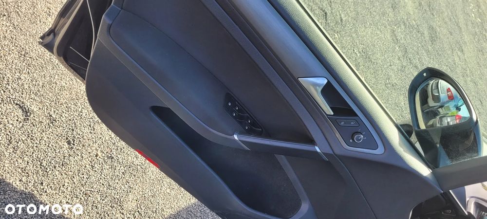 Volkswagen Golf 2.0 BlueTDI Comfortline - 12