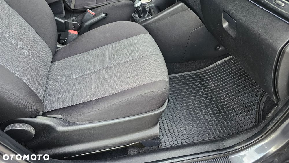 Kia Venga - 15
