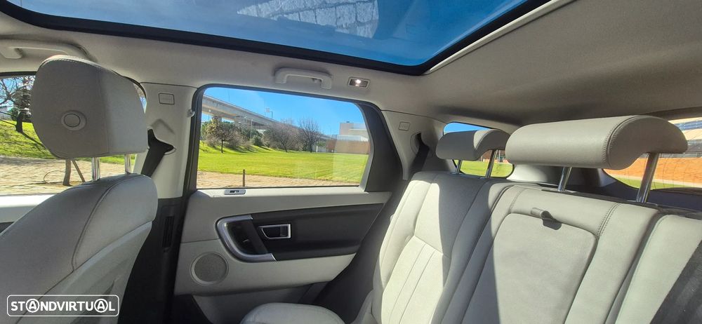 Land Rover Discovery Sport 2.0 eD4 HSE - 25