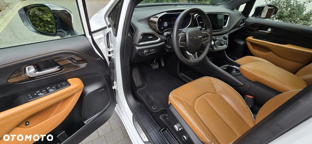 Chrysler Pacifica - 6