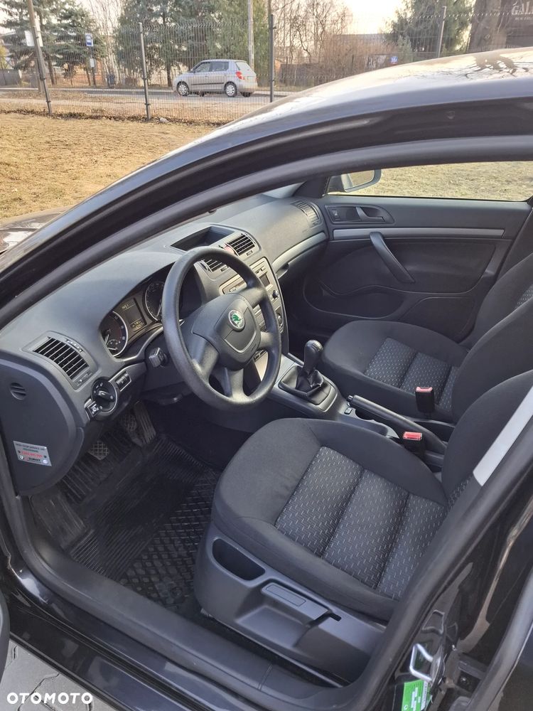 Skoda Octavia 1.6 - 9