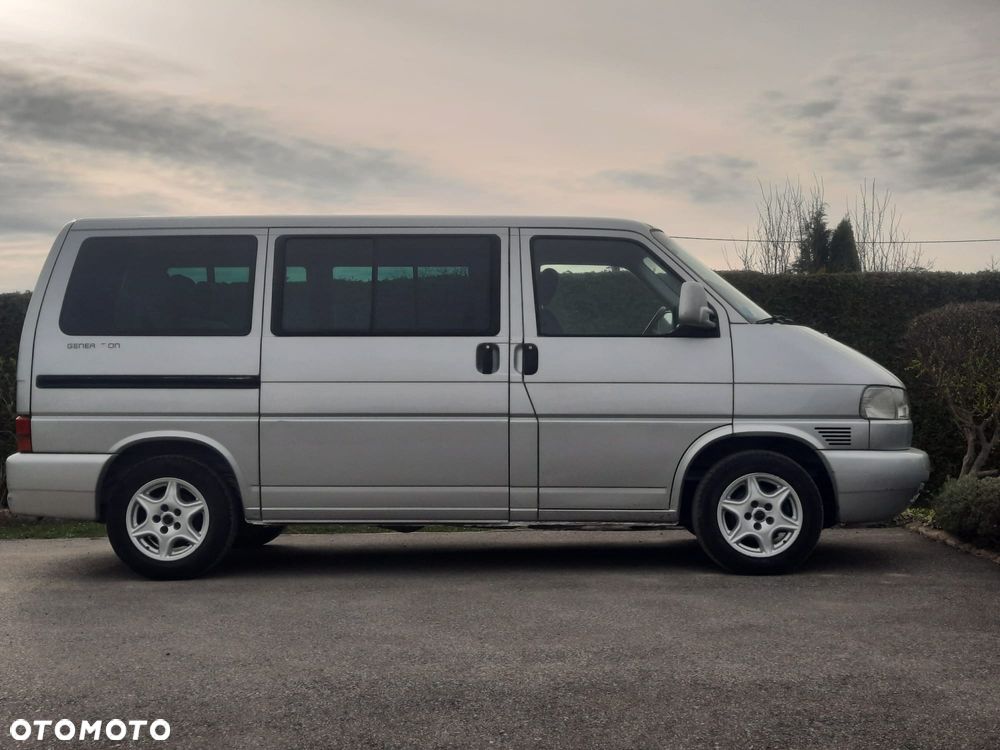 Volkswagen Multivan Standard - 12