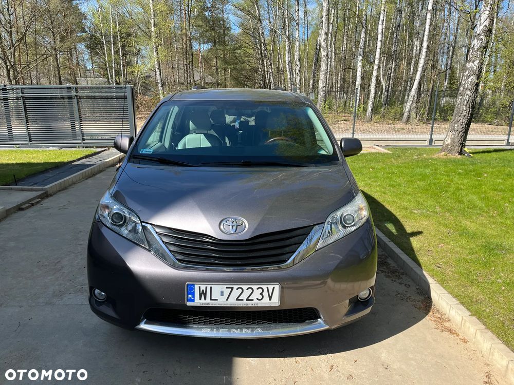 Toyota Sienna 3.5 V6 - 4