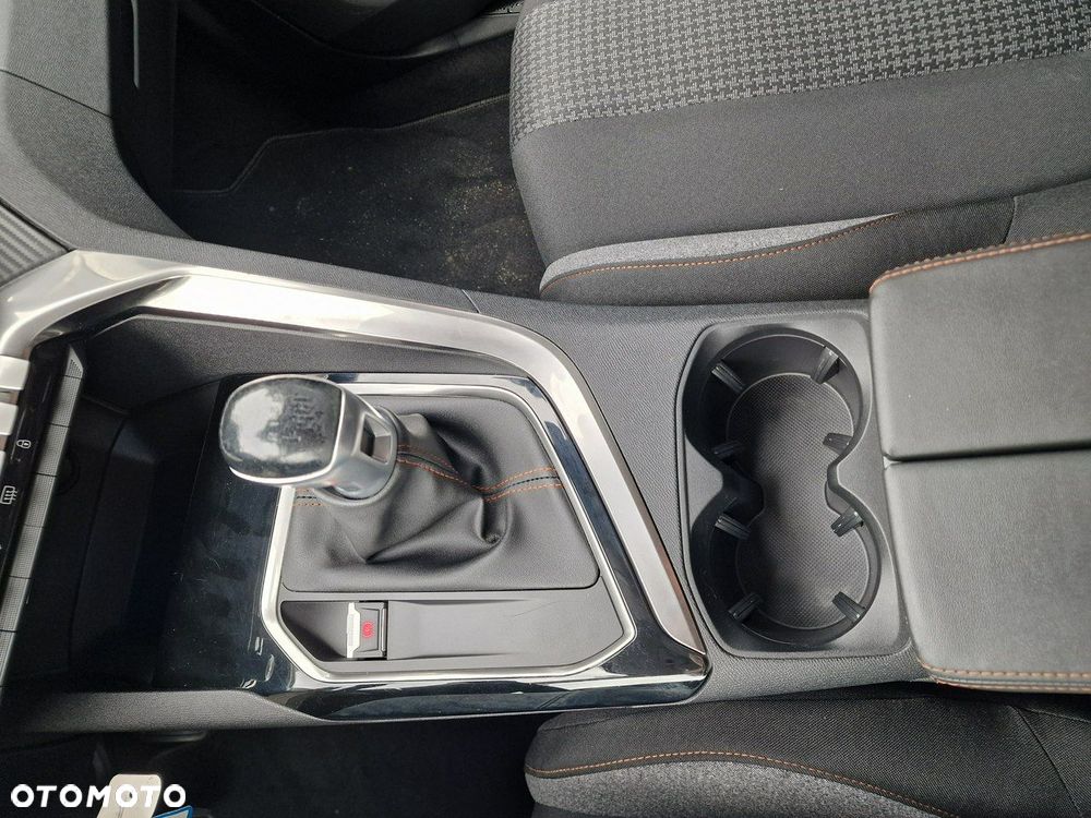 Peugeot 5008 1.5 BlueHDi Allure S&S - 27