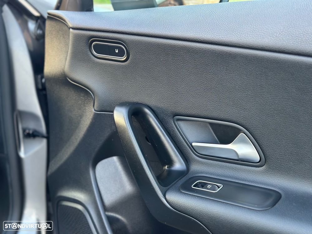 Mercedes-Benz CLA 180 - 41