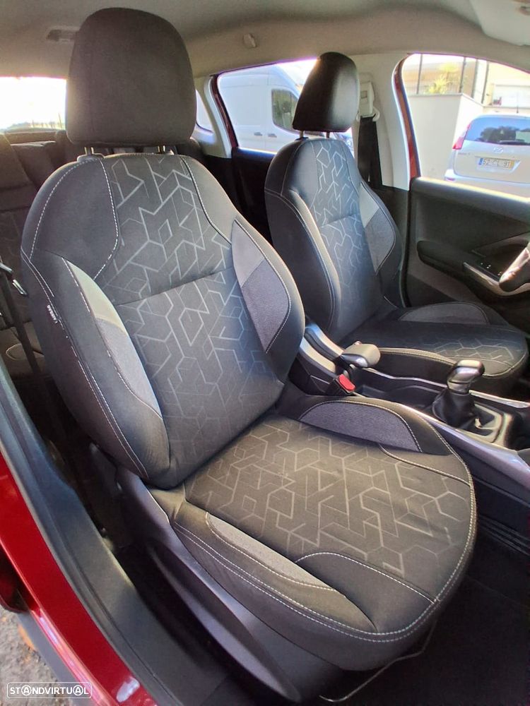 Peugeot 2008 - 33