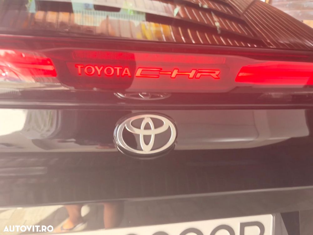 Toyota C-HR - 11