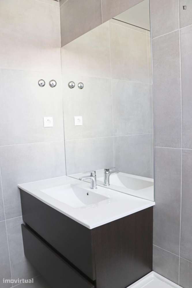 Quarto - localizado em Carcavelos Lisbon - Grande imagem: 3/27