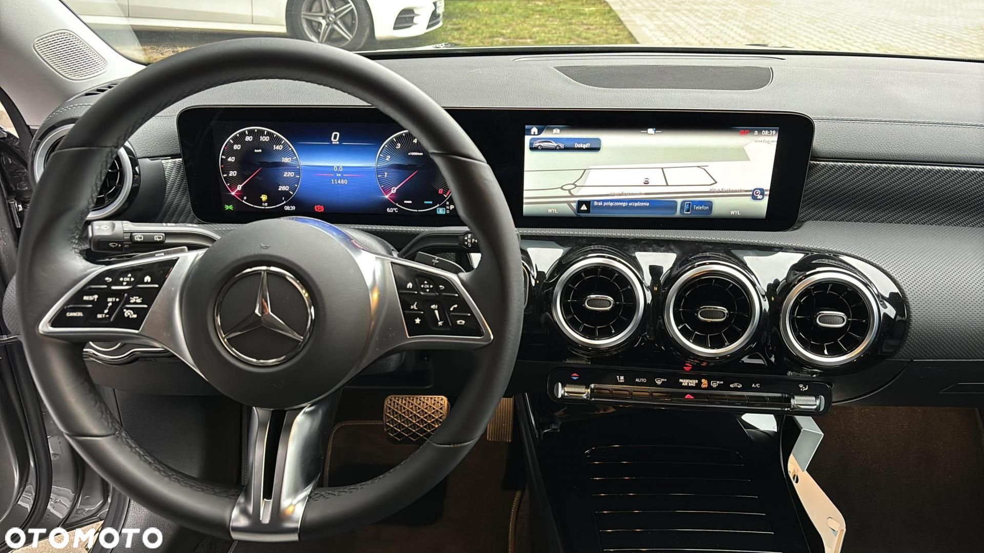 Mercedes-Benz CLA - 13
