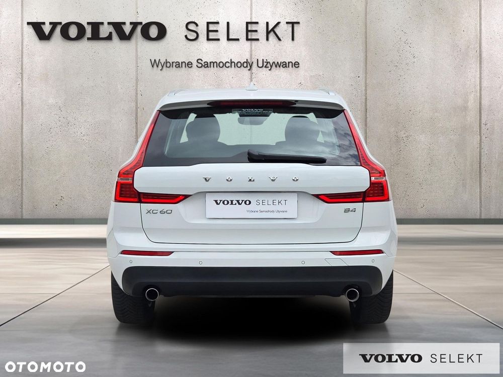 Volvo XC 60 B4 B Momentum - 4