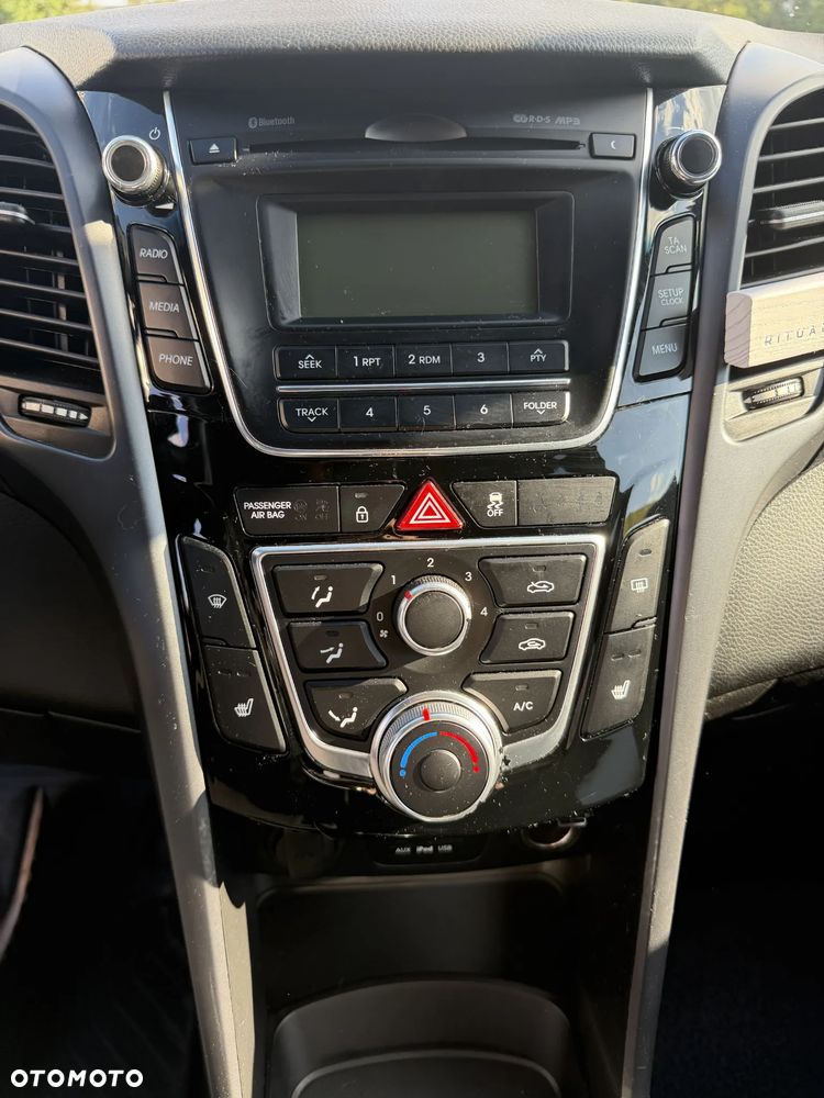 Hyundai i30 1.4 Trend - 12