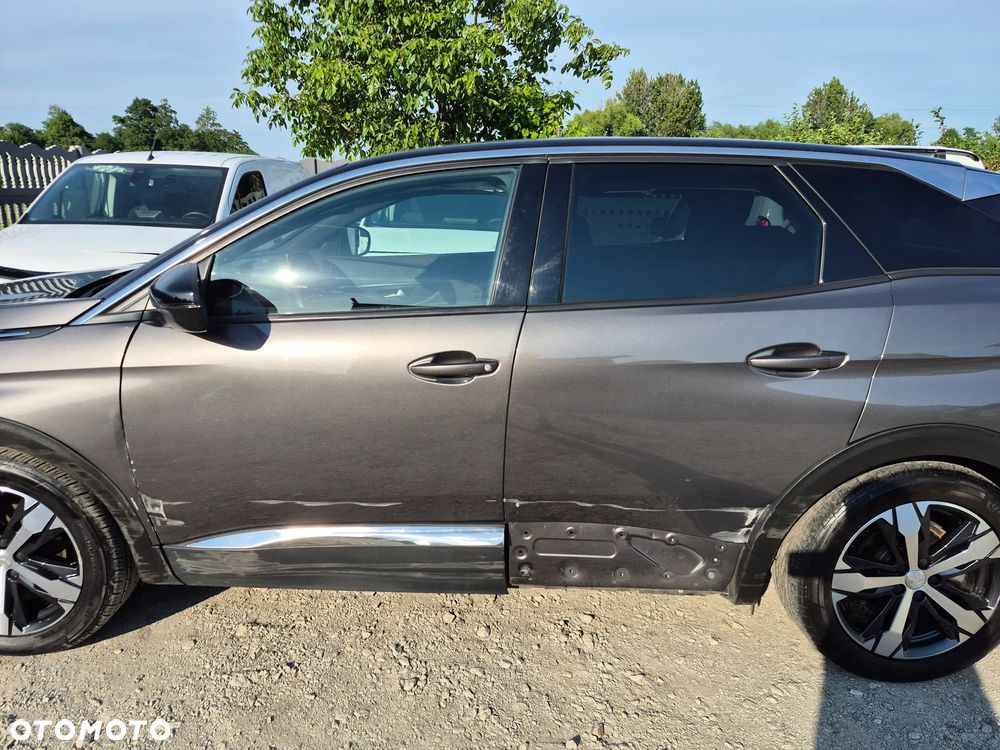 Peugeot 3008 1.2 PureTech Allure S&S EAT8 - 29