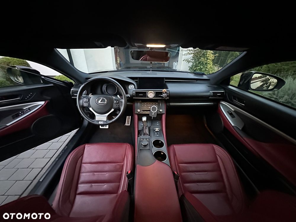 Lexus RC 200t / 300 F Sport - 13
