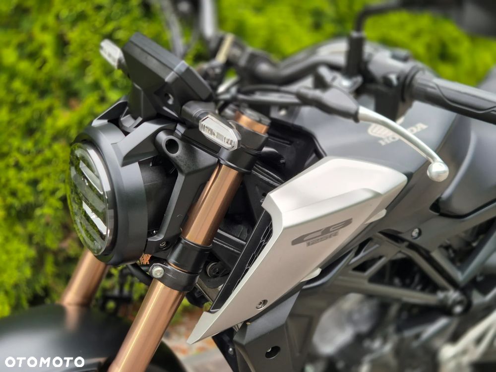 Honda CB - 22