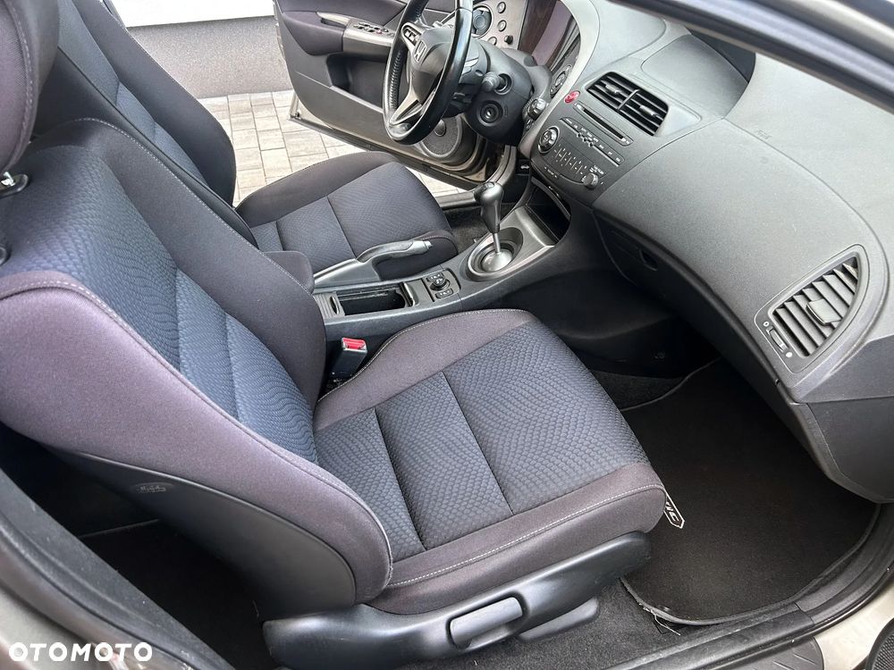 Honda Civic 1.8 Sport - 8