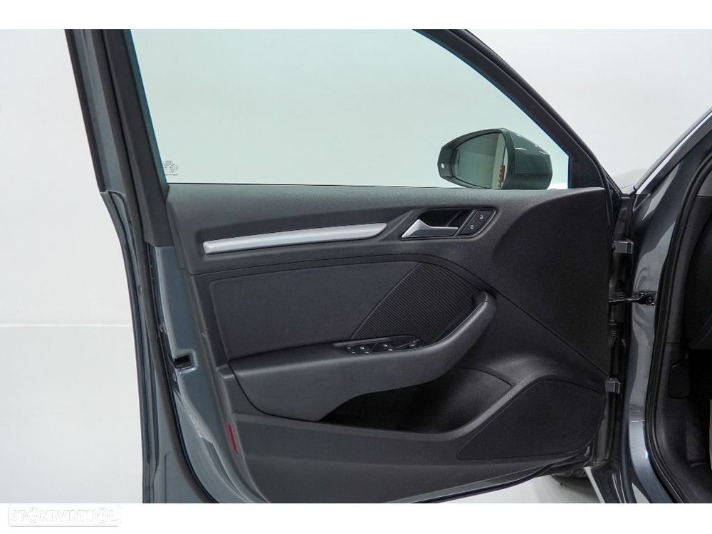 Audi A3 Sportback 30 TFSI - 14