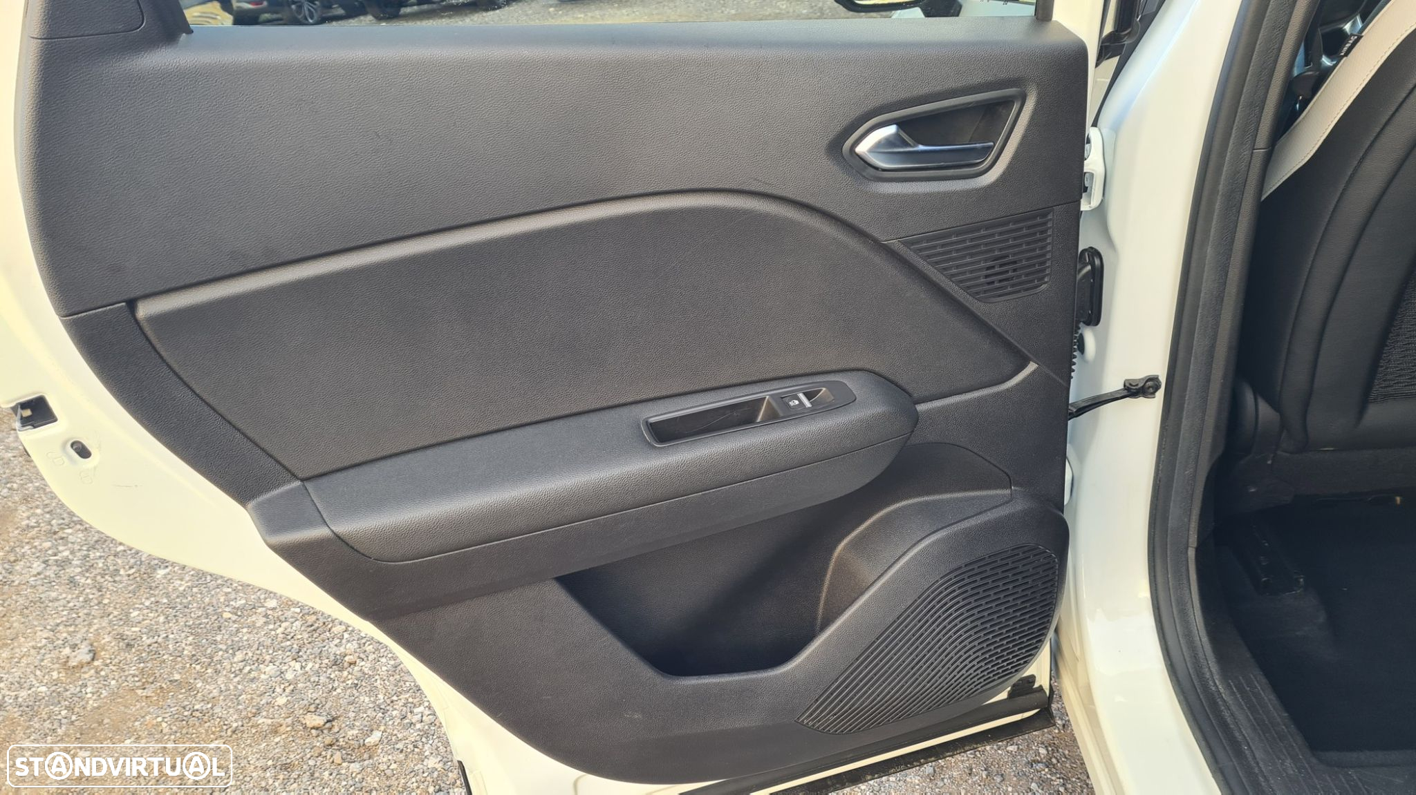 Renault Captur 1.6 E-Tech Plug-In Intens - 43