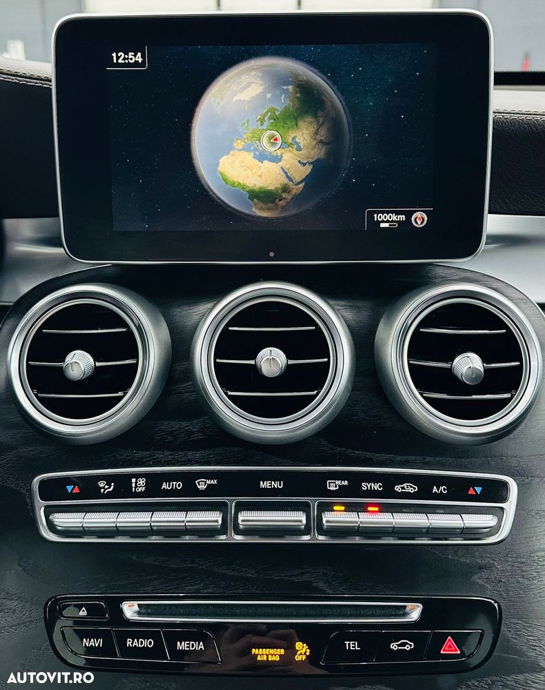 Mercedes-Benz GLC - 26