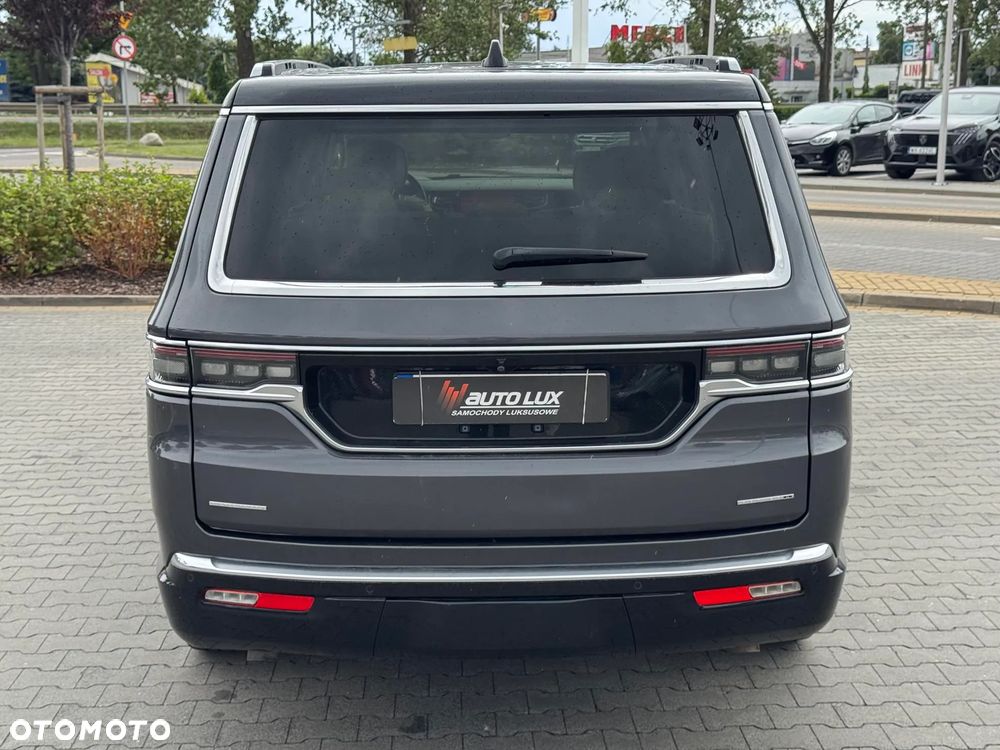 Jeep Grand Wagoneer - 21