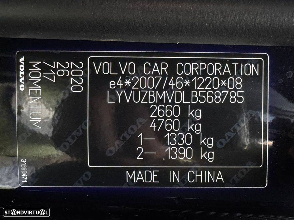 Volvo XC 60 2.0 T8 PHEV Momentum Plus AWD - 36
