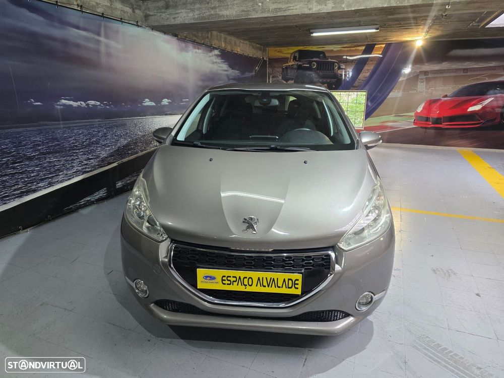 Peugeot 208 1.2 VTi Allure - 2