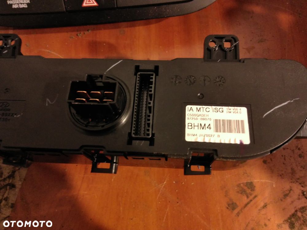 HYUNDAI I10 CD RADIO RAMKA ROWNIEZ INNE CZESCI ROZNE PYTAC - 7