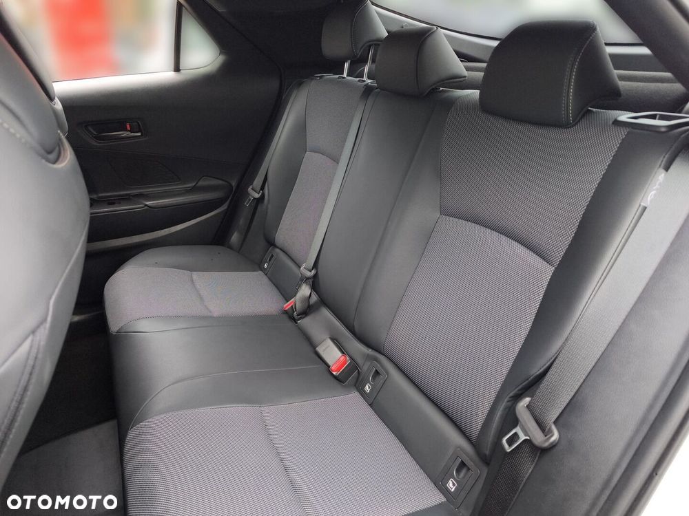 Toyota C-HR 2.0 PHEV Dynamic Force Executive - 14