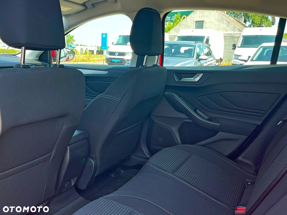 Ford Focus 1.0 EcoBoost mHEV Titanium - 13