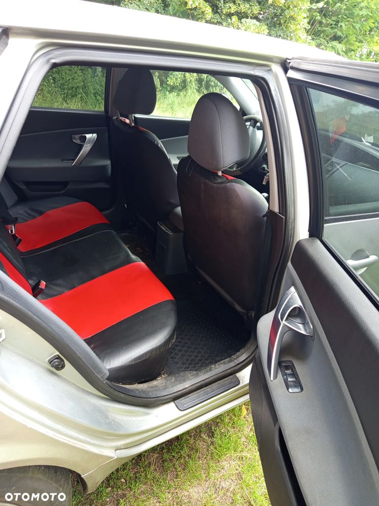 Nissan Primera Traveller 1.8 visia - 8