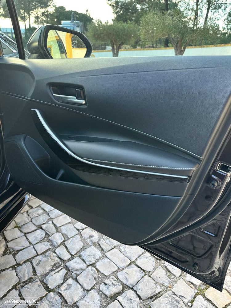 Toyota Corolla Touring Sports 1.8 Hybrid Comfort+P.Sport - 18