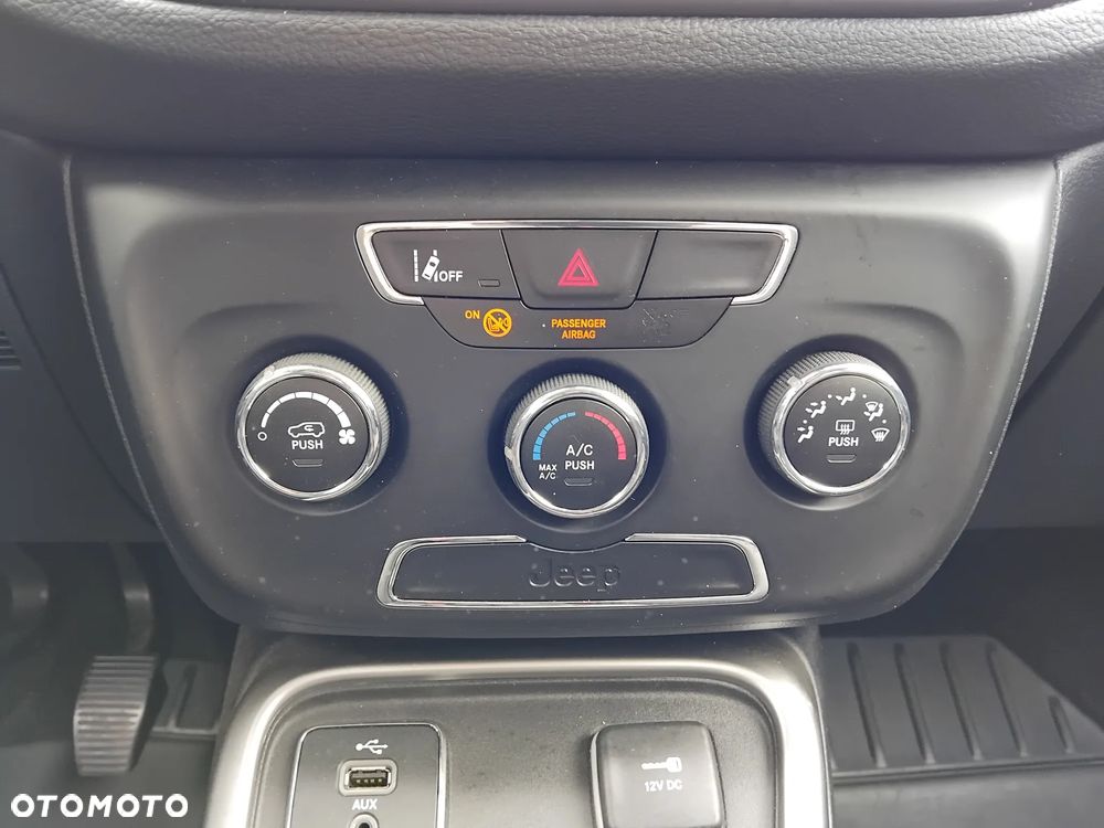 Jeep Compass 1.4 TMair Sport FWD S&S - 13