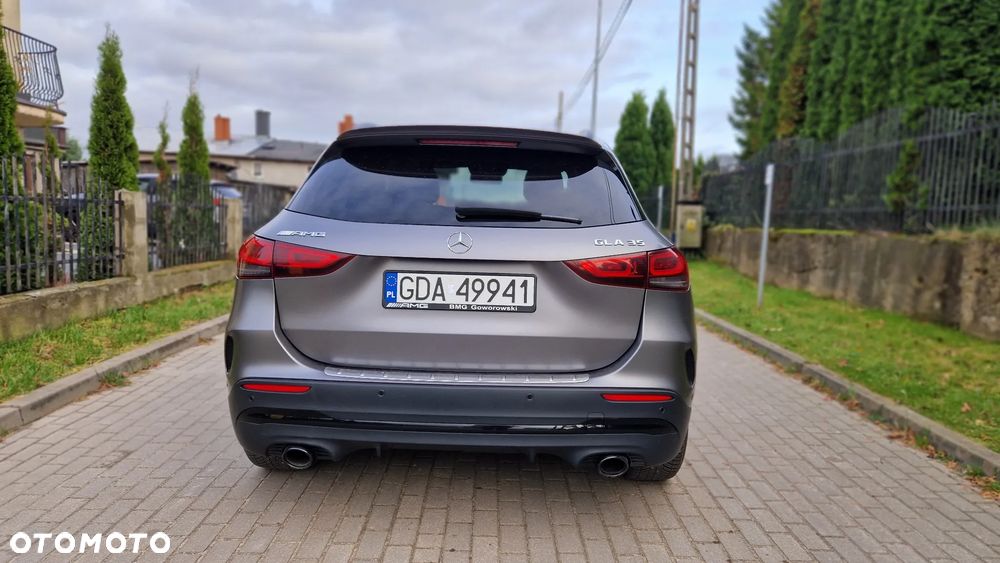 Mercedes-Benz GLA - 5