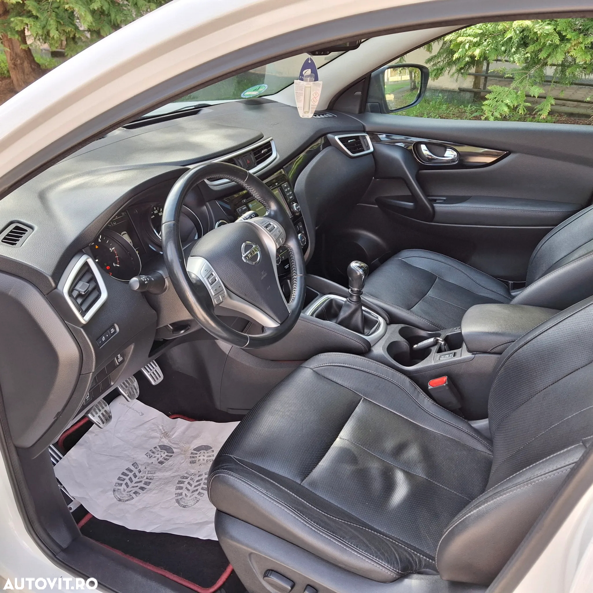 Nissan Qashqai 1.6 DCI 4 x 4 DPF tekna - 11