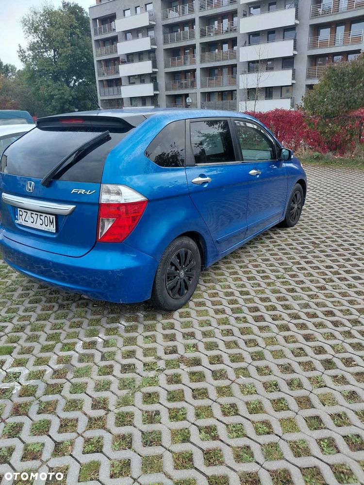 Honda FR-V - 2