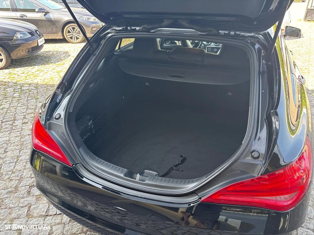 Mercedes-Benz CLA 220 d Shooting Brake AMG Line Aut. - 30