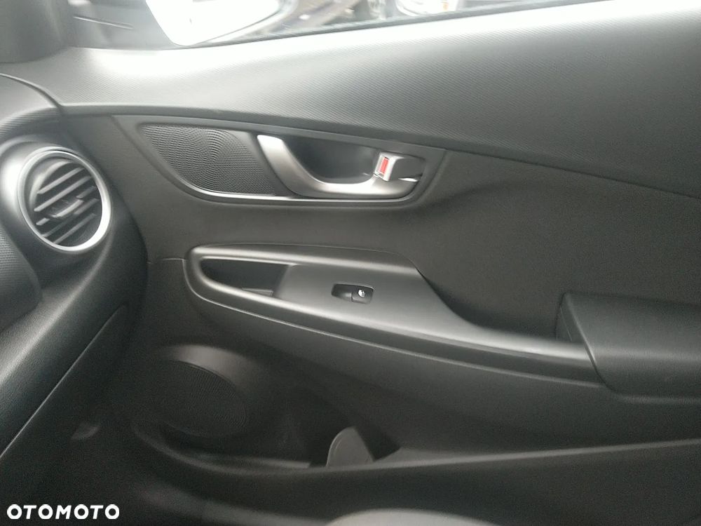 Hyundai Kona - 28