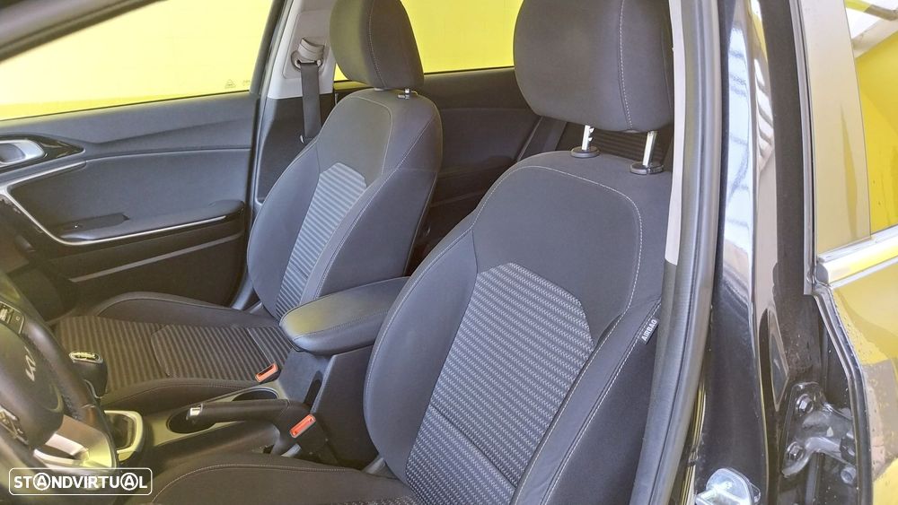 Kia Ceed SW 1.6 CRDi MHEV Dynamic - 15