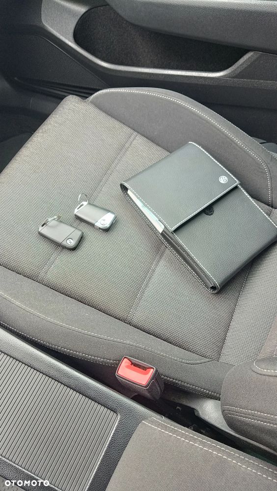 Volkswagen Passat - 17