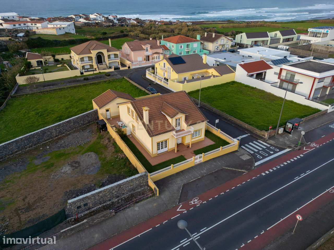 Moradia T4 na Ribeira Seca — Localização Privilegiada na Ribeira Grand - Grande imagem: 5/34