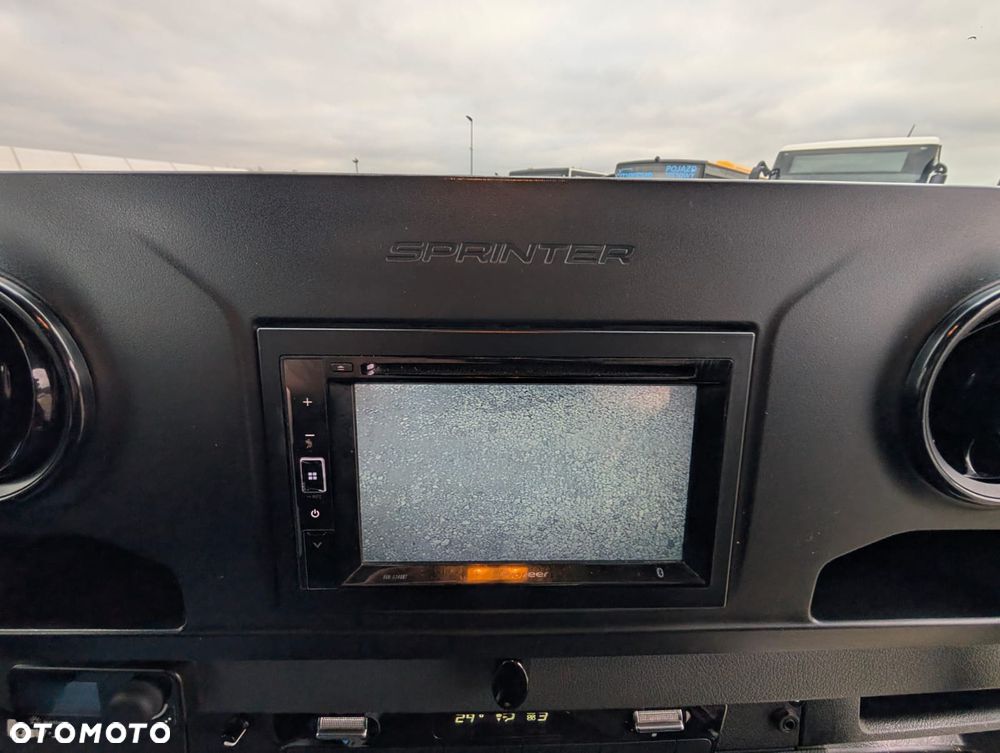 Mercedes-Benz Sprinter 519 - 17