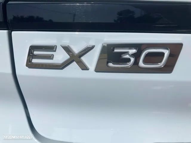 Volvo EX30 69 kWh Single Motor Extended Range Core - 7