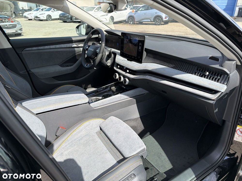 Skoda Superb 2.0 TDI SCR 4x4 Drive DSG - 17